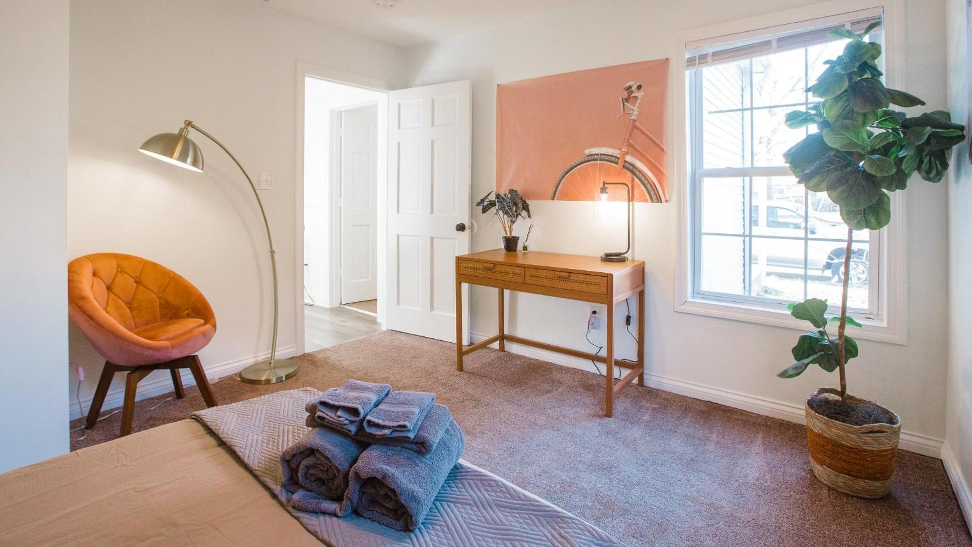 5 Mins To Speedway! Walk To Zoo, Wr Park, Iupui! Villa Indianapolis Bagian luar foto